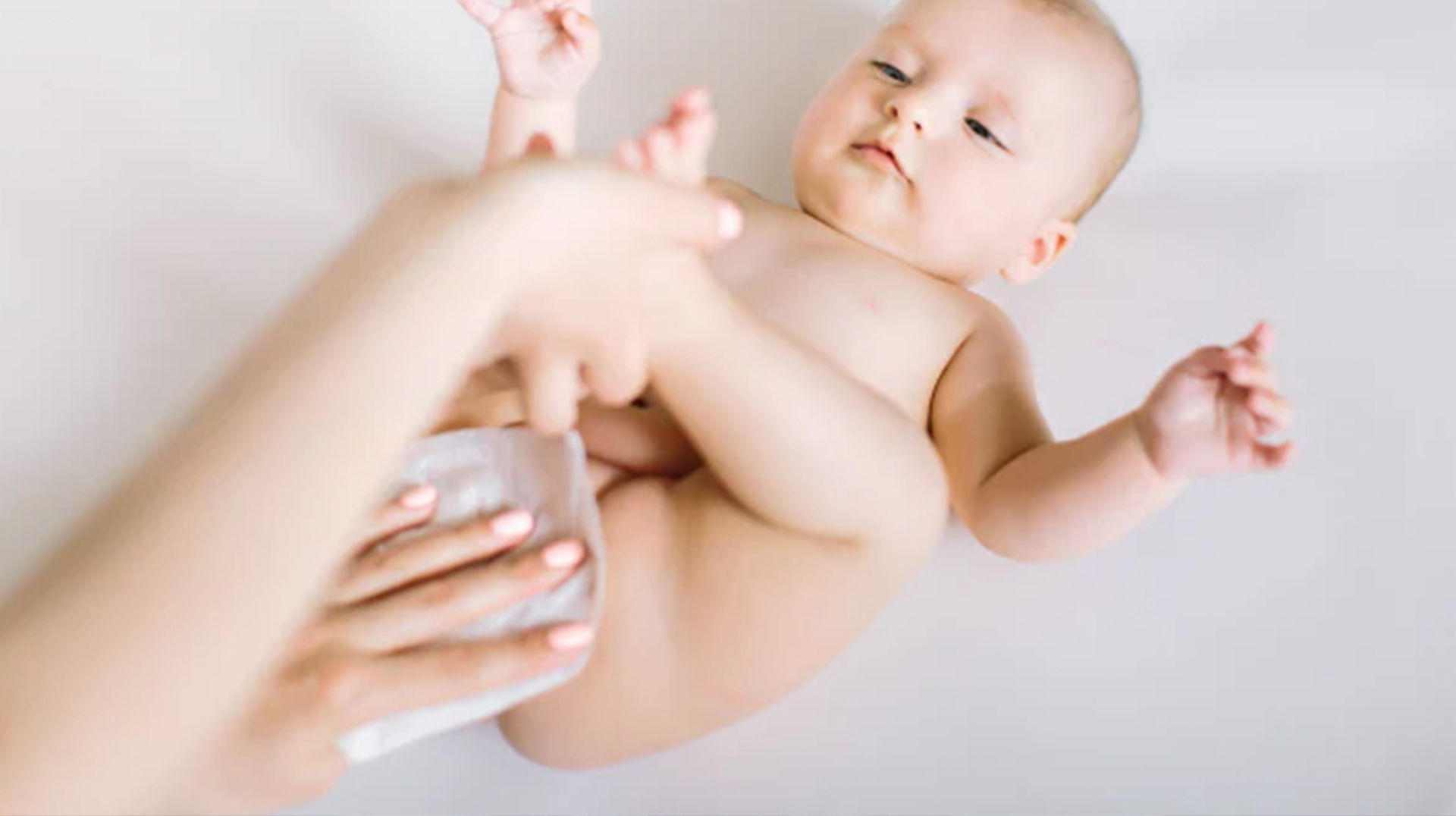 Pilihan Lembut untuk Menjaga Kulit Bayi